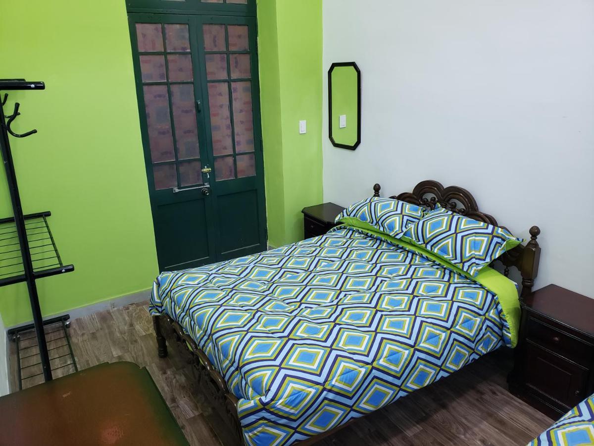 Saint Peter'S Llama Hostal La Paz Dış mekan fotoğraf
